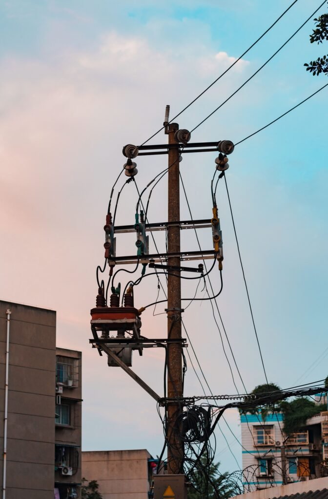overhead insulated power cable